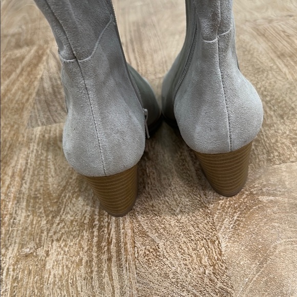 Bernardo Suede Slouchy Knee Boots 8 - Picture 5 of 9